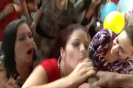 سكس فعلي بدون قيود