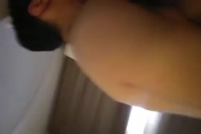 زوجة bbw شعر استمناء مع buttplug والنافورات لأول مرة.